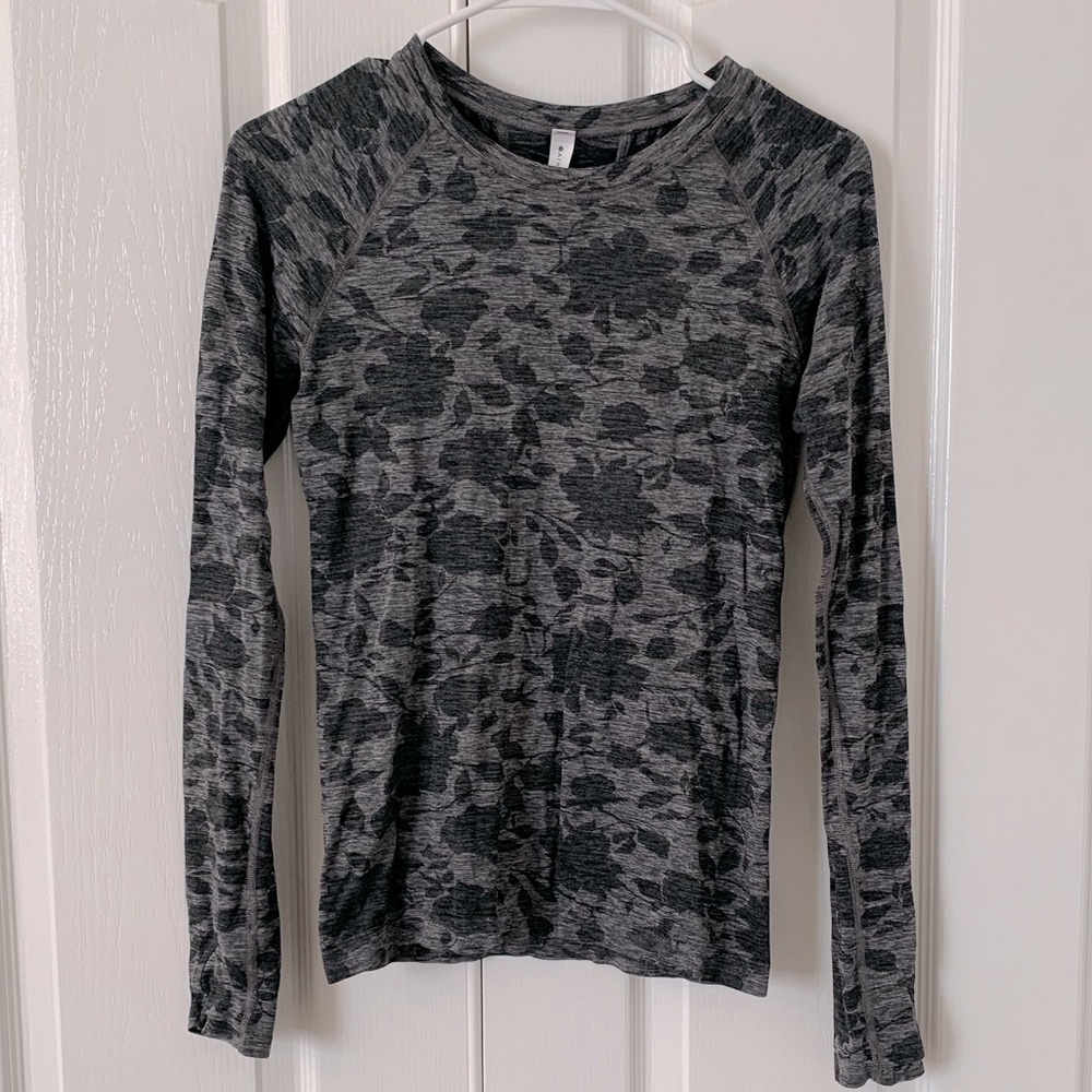 Athleta Momentum floral top